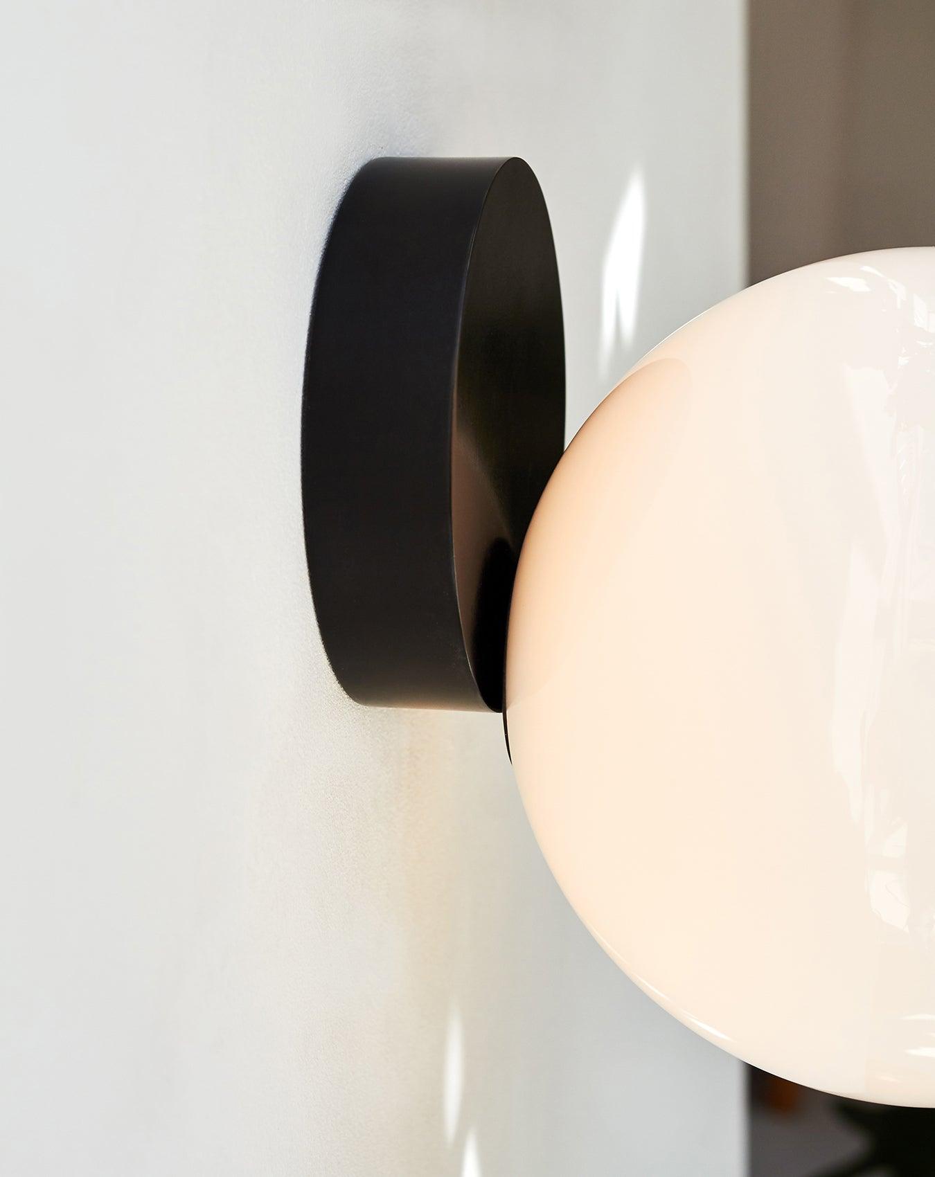 Vivinia Modern Minimalist Wall Lamp-Neutral Decor