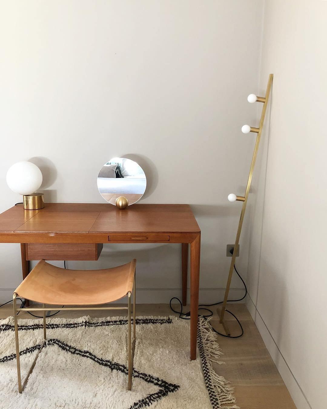 Aru Glass Industrial Table Lamp-Neutral Decor