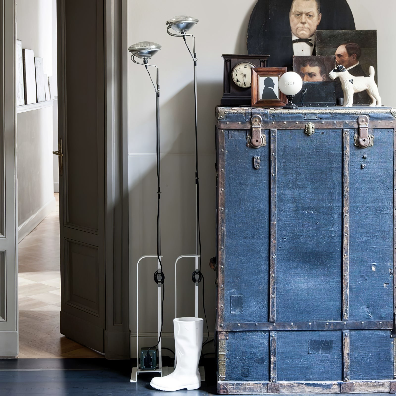 Jiro Contemporary Floor Lamp-Neutral Decor