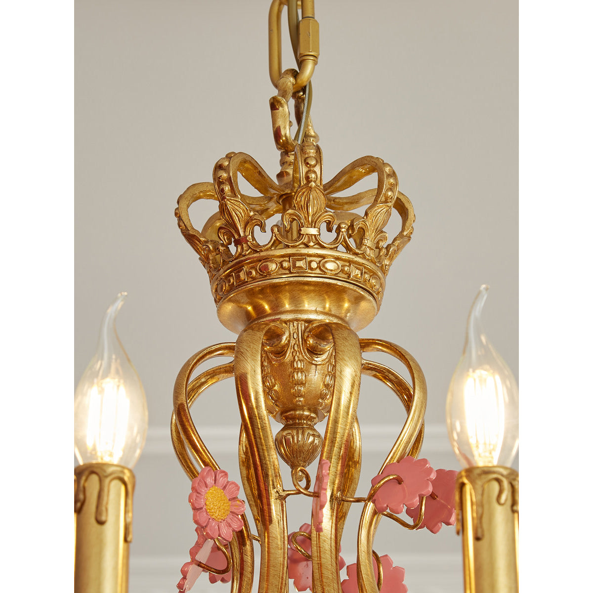 Close-up on the gilt patina finish of the brass.