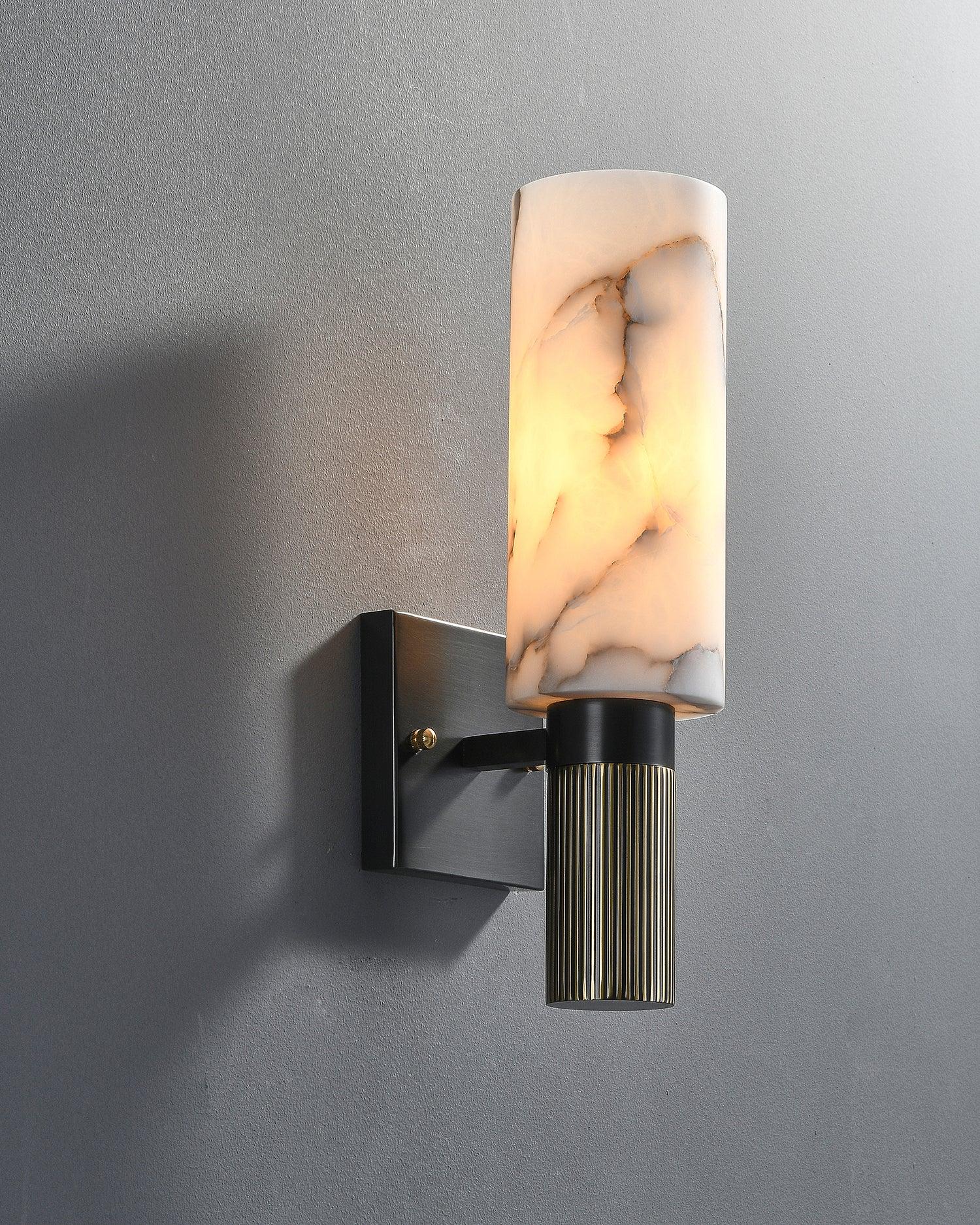 Nivelo Alabaster Wall Light-Neutral Decor
