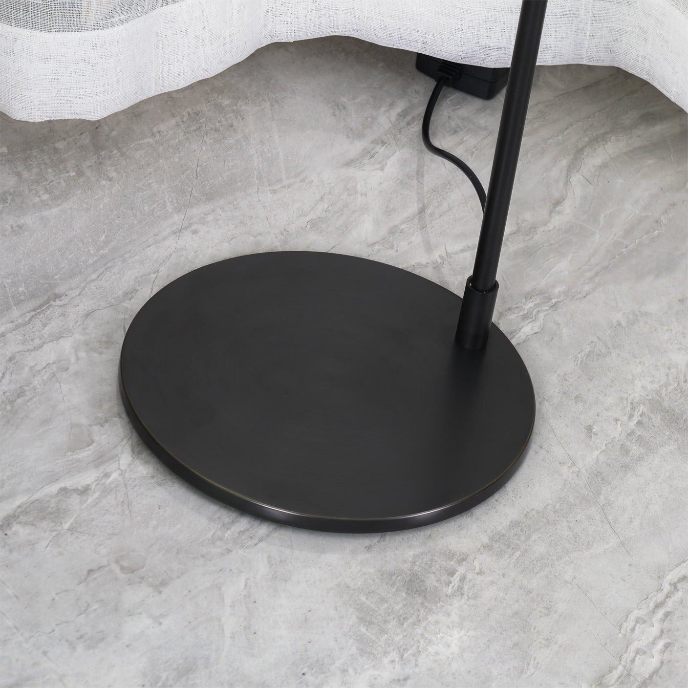 Nirixa Brass Industrial Floor Lamp-Neutral Decor