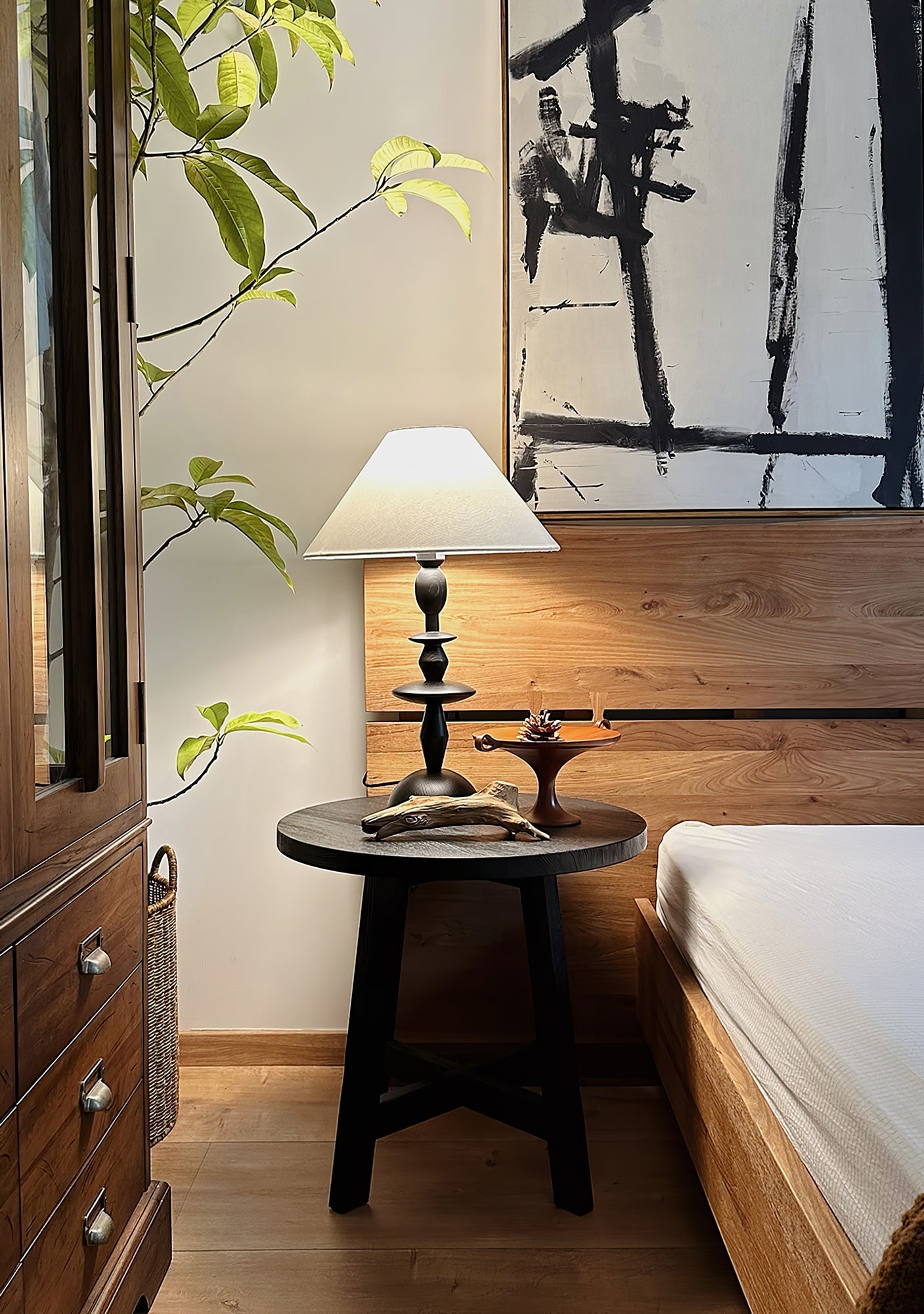 Halenir Wood Fabric Table Lamp-Neutral Decor