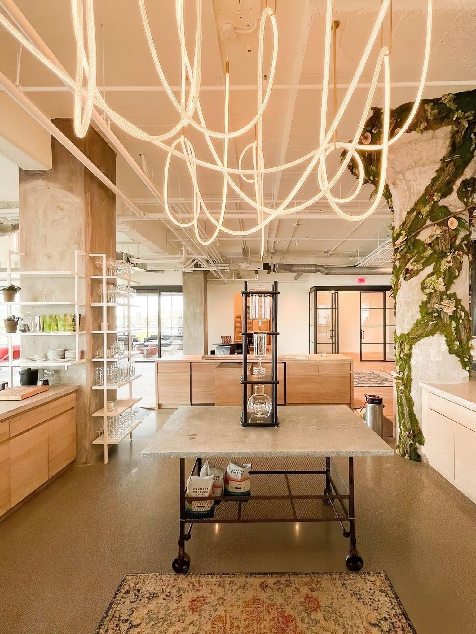 Fenris Pendant Lamp Flexible Curve Silicone Brass-Neutral Decor