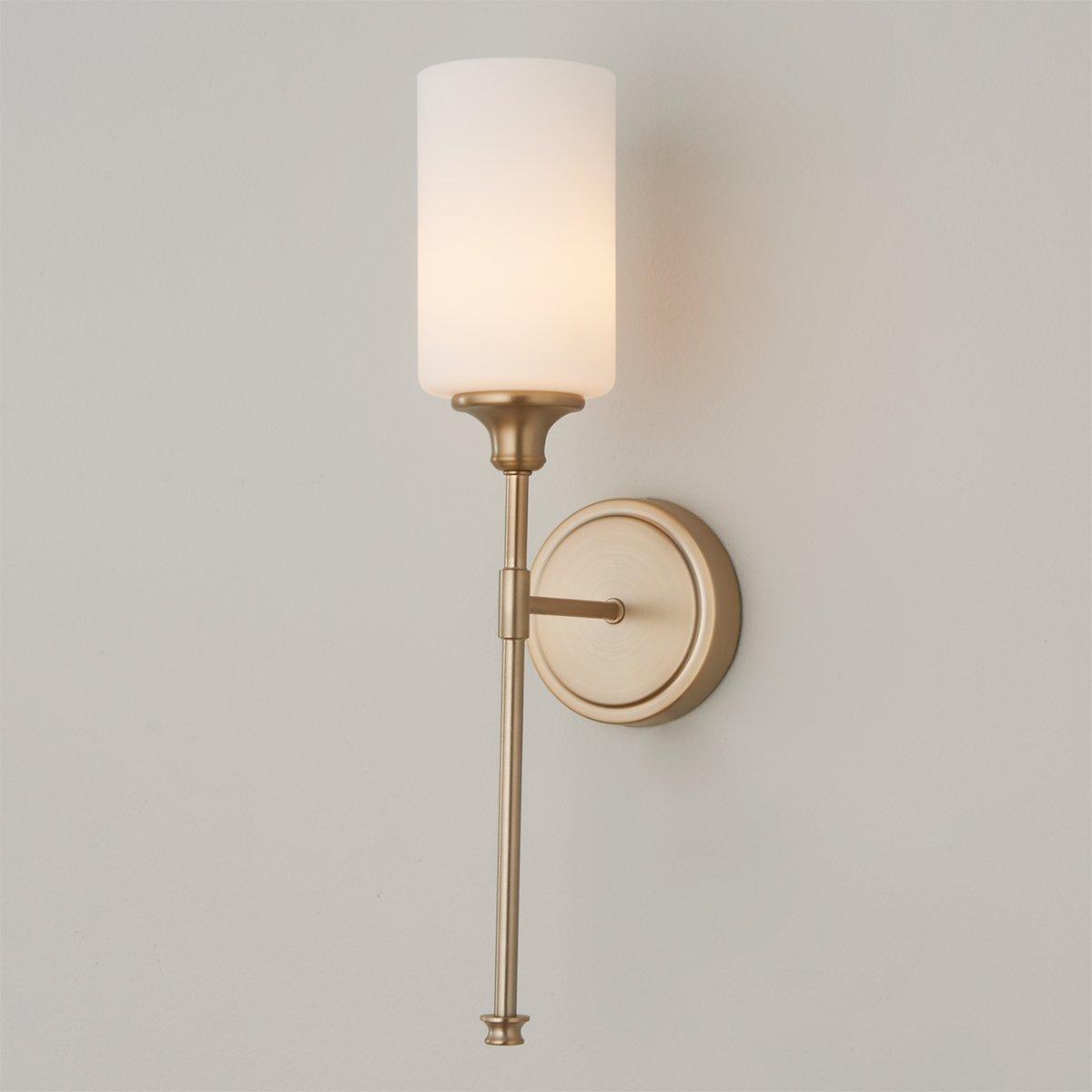 Clara Wall Lamp