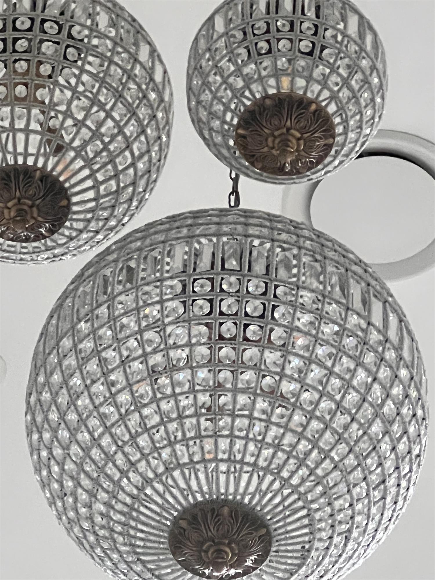 Jelt Chandelier Gold Globe Crystal Vintage-Neutral Decor