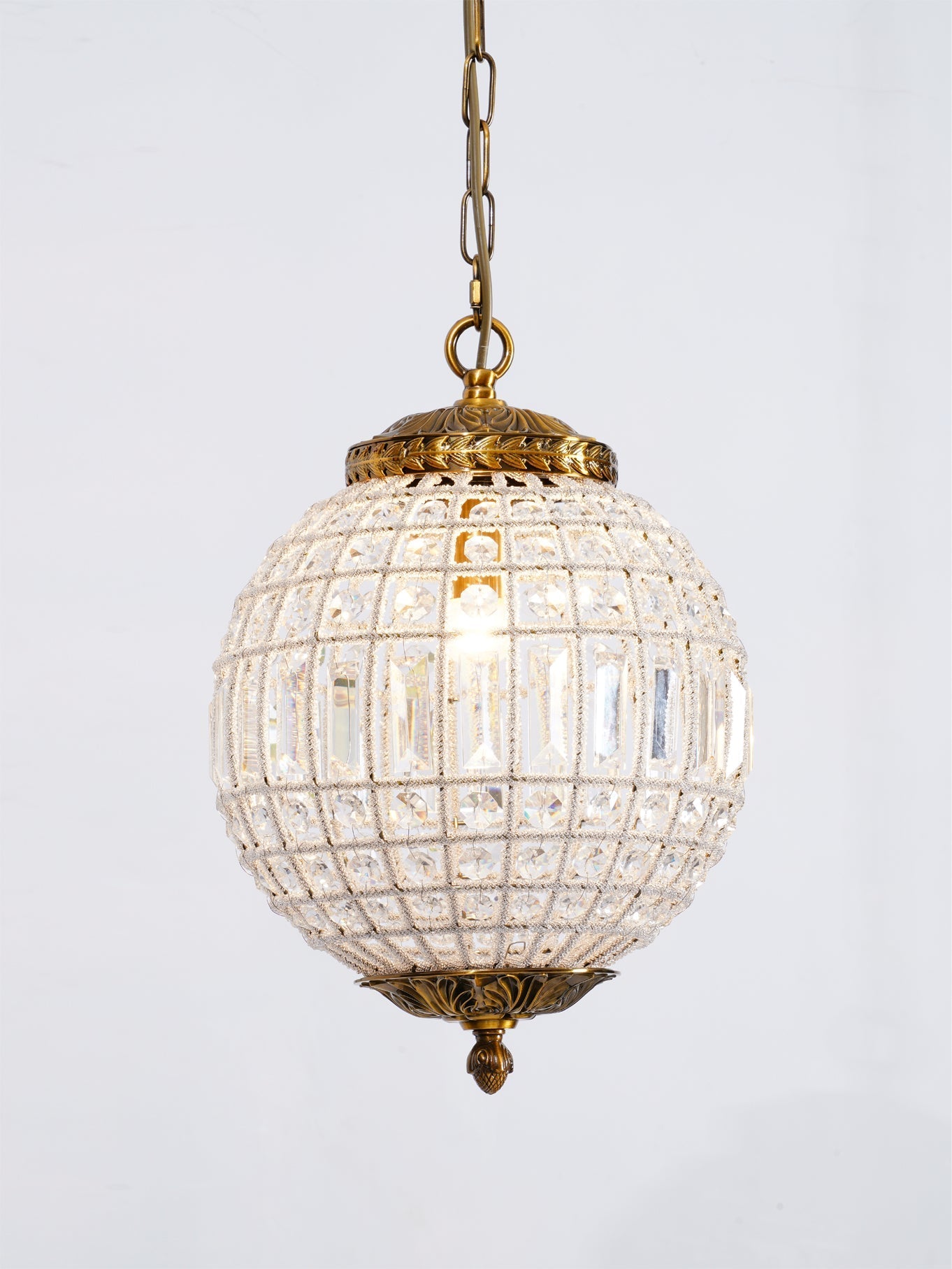 Jelt Chandelier Gold Globe Crystal Vintage-Neutral Decor