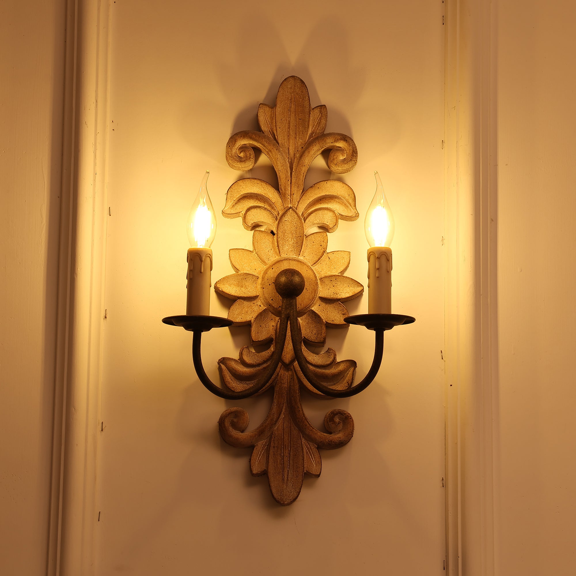 Vadora Postmodern Luxury Sconce Wall Lamp-Neutral Decor