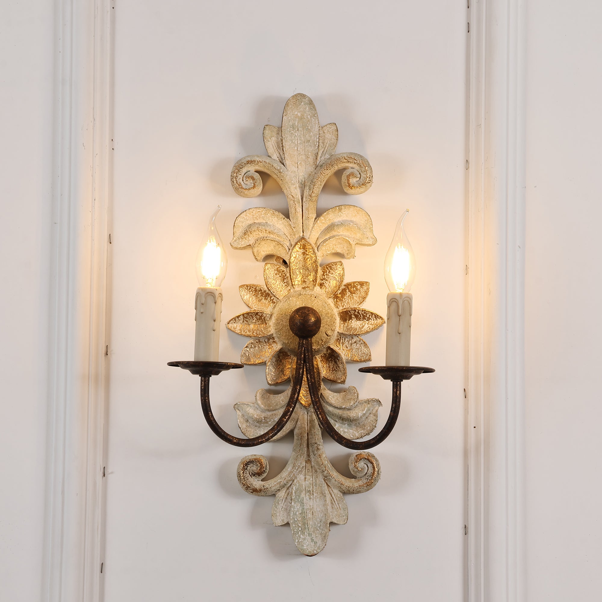 Vadora Postmodern Luxury Sconce Wall Lamp-Neutral Decor