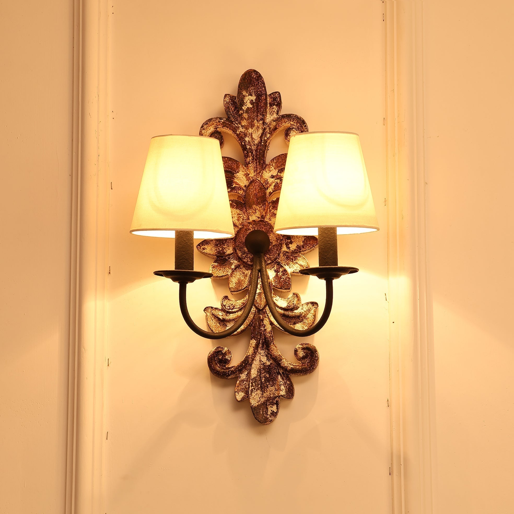 Vadora Postmodern Luxury Sconce Wall Lamp-Neutral Decor