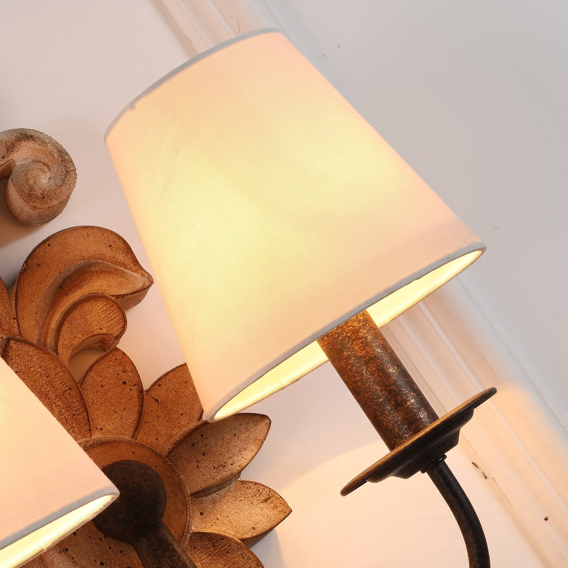 Vadora Postmodern Luxury Sconce Wall Lamp-Neutral Decor