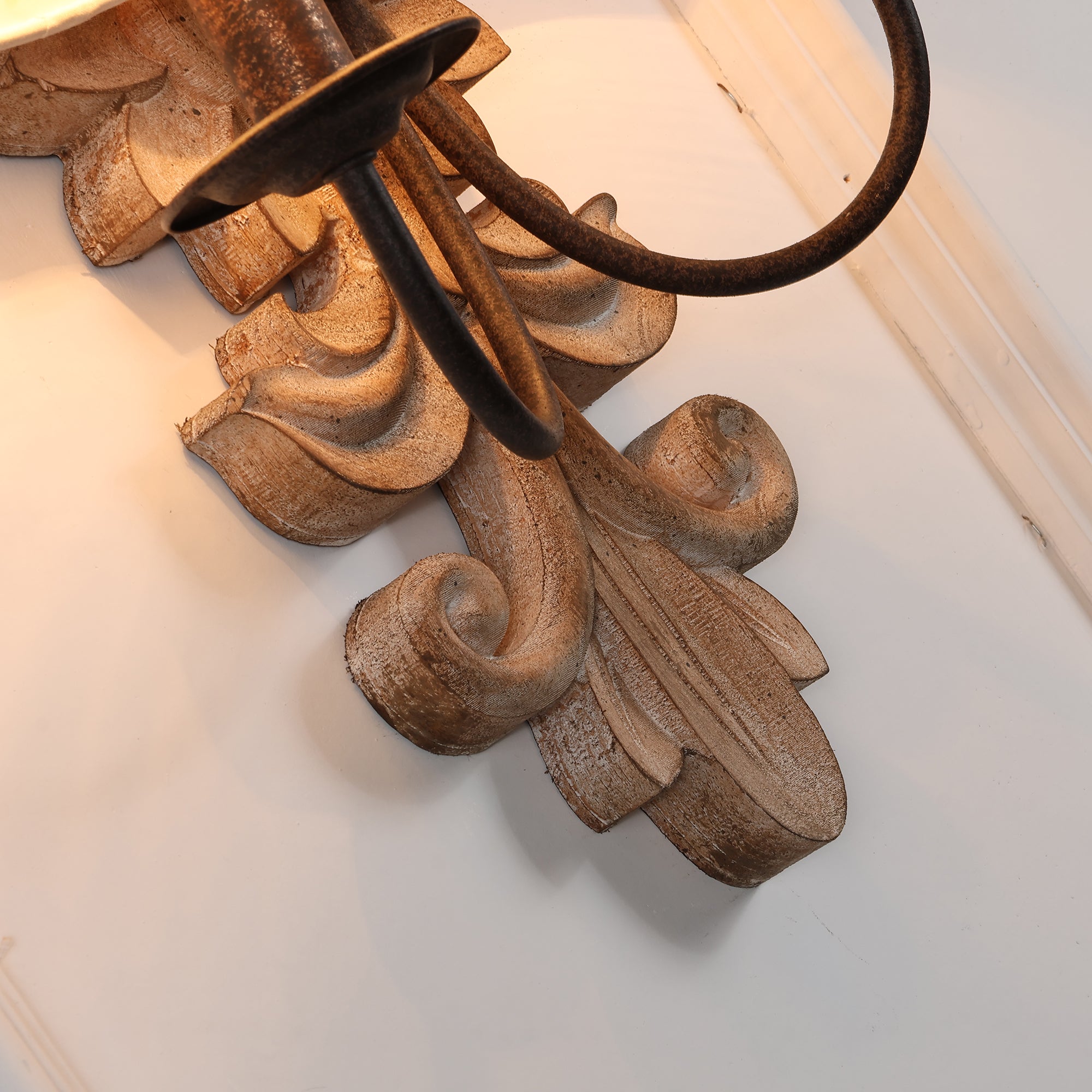 Vadora Postmodern Luxury Sconce Wall Lamp-Neutral Decor