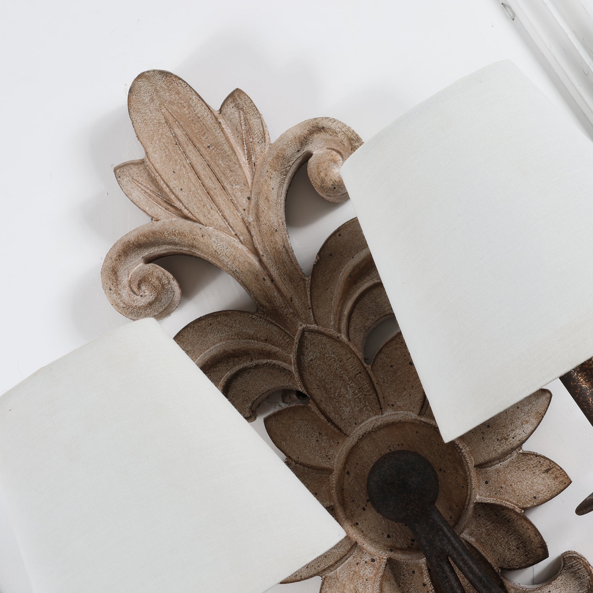Vadora Postmodern Luxury Sconce Wall Lamp-Neutral Decor