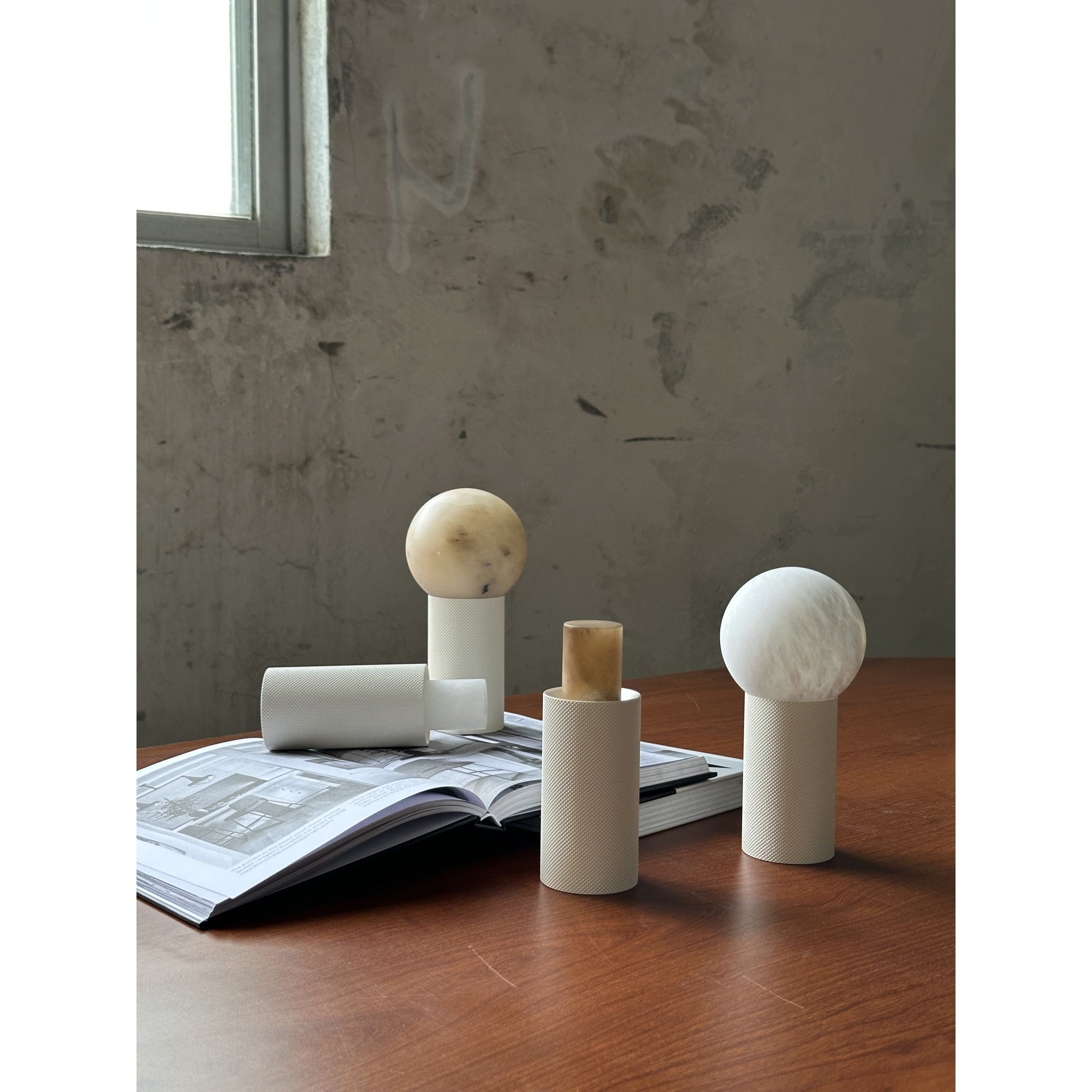 Aurelia Table Lamp (Built-in Battery)