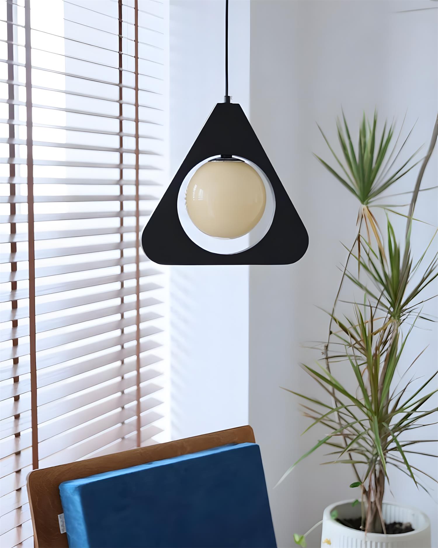 Noirielle Pendant Light