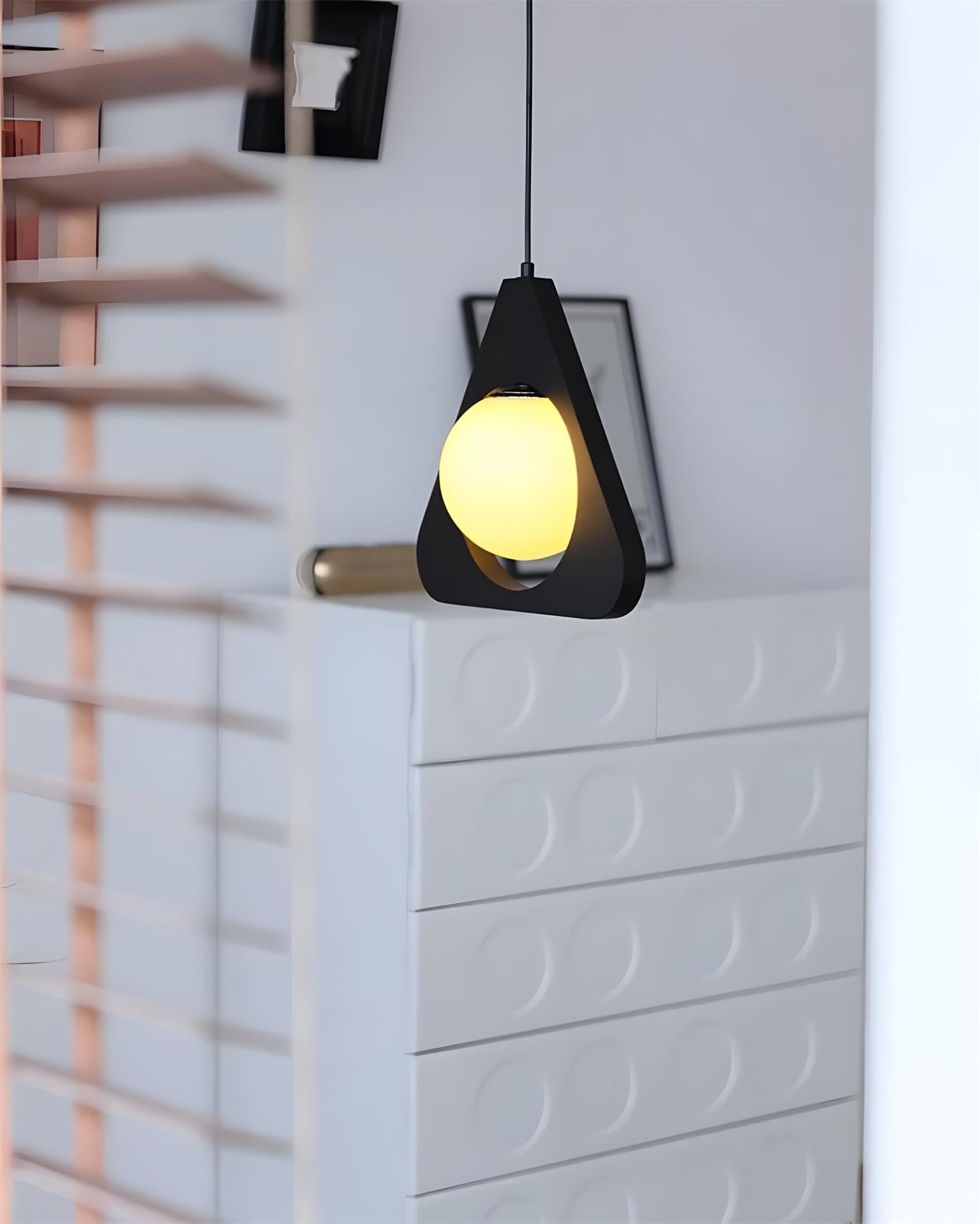 Noirielle Pendant Light