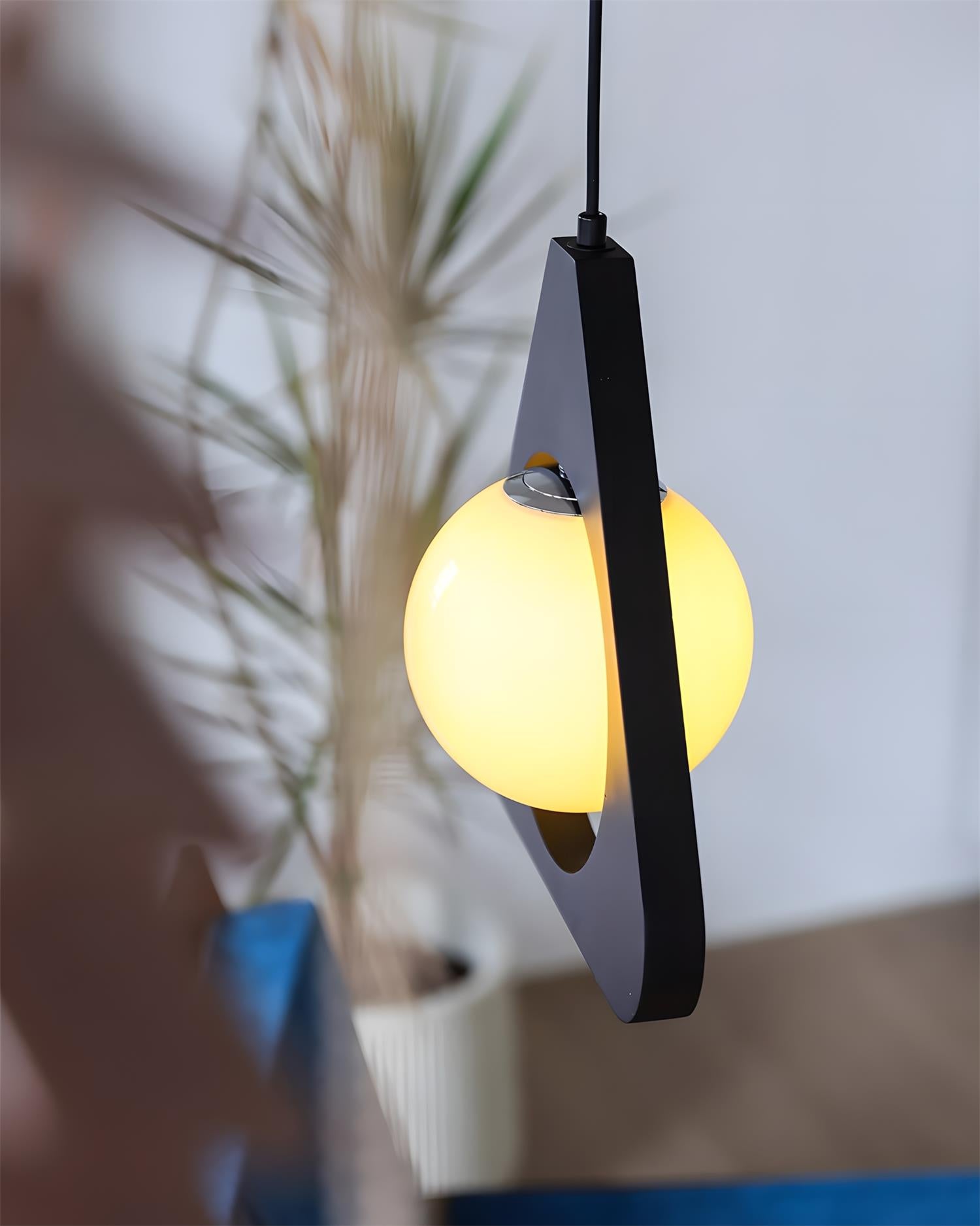 Noirielle Pendant Light