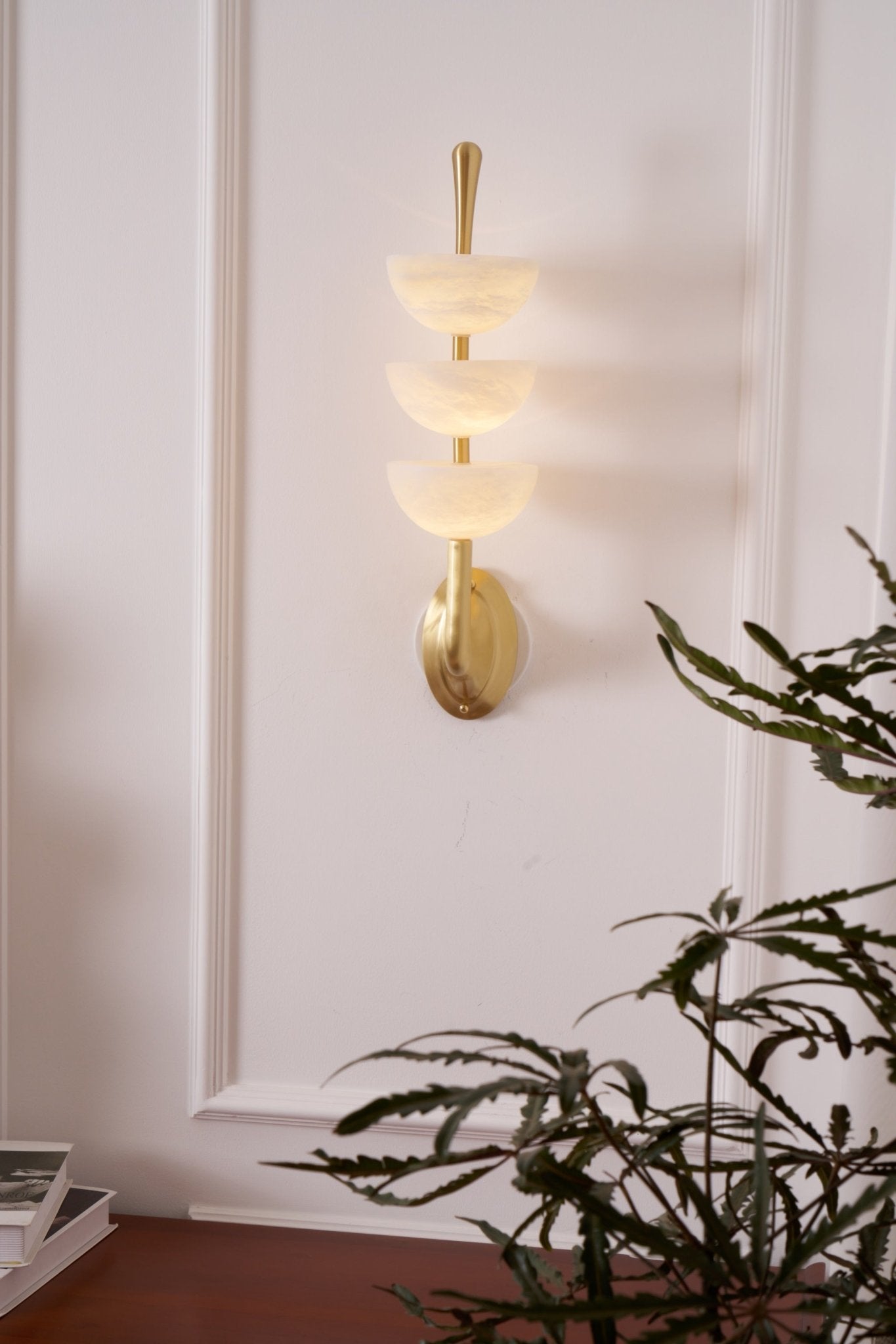 Ulmiraris Alabaster Wall Light-Neutral Decor