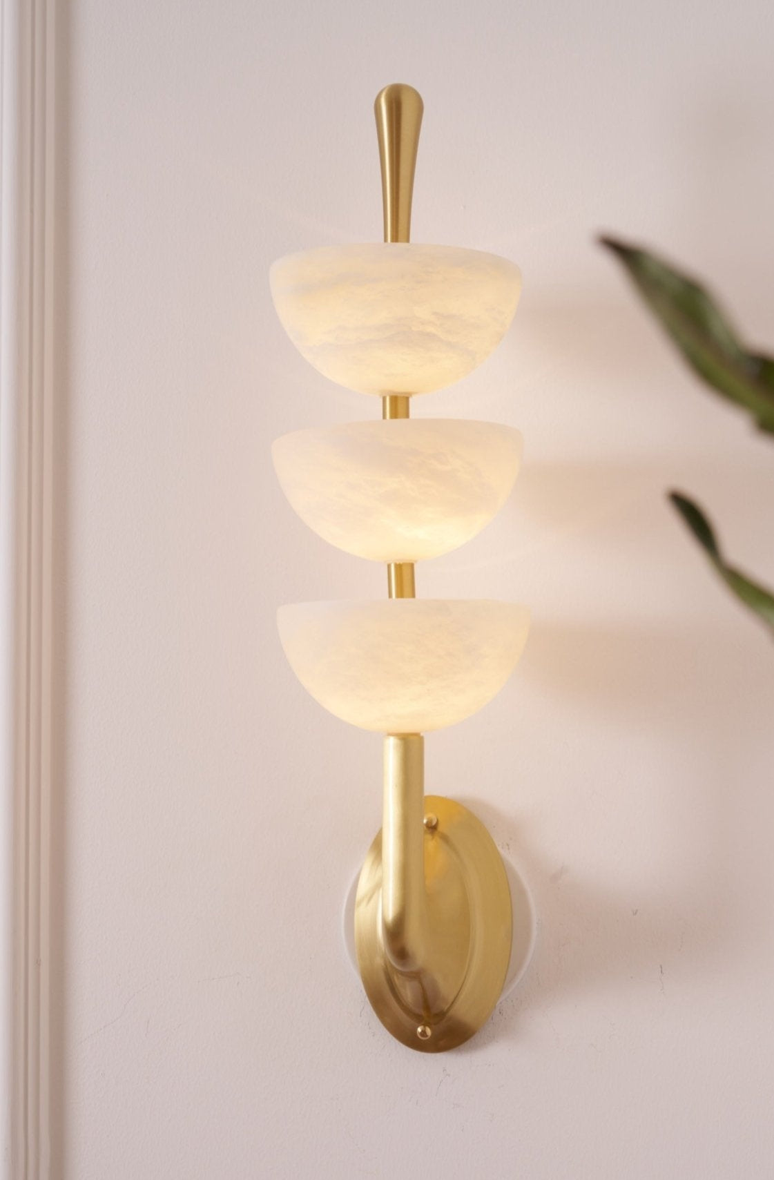 Ulmiraris Alabaster Wall Light-Neutral Decor