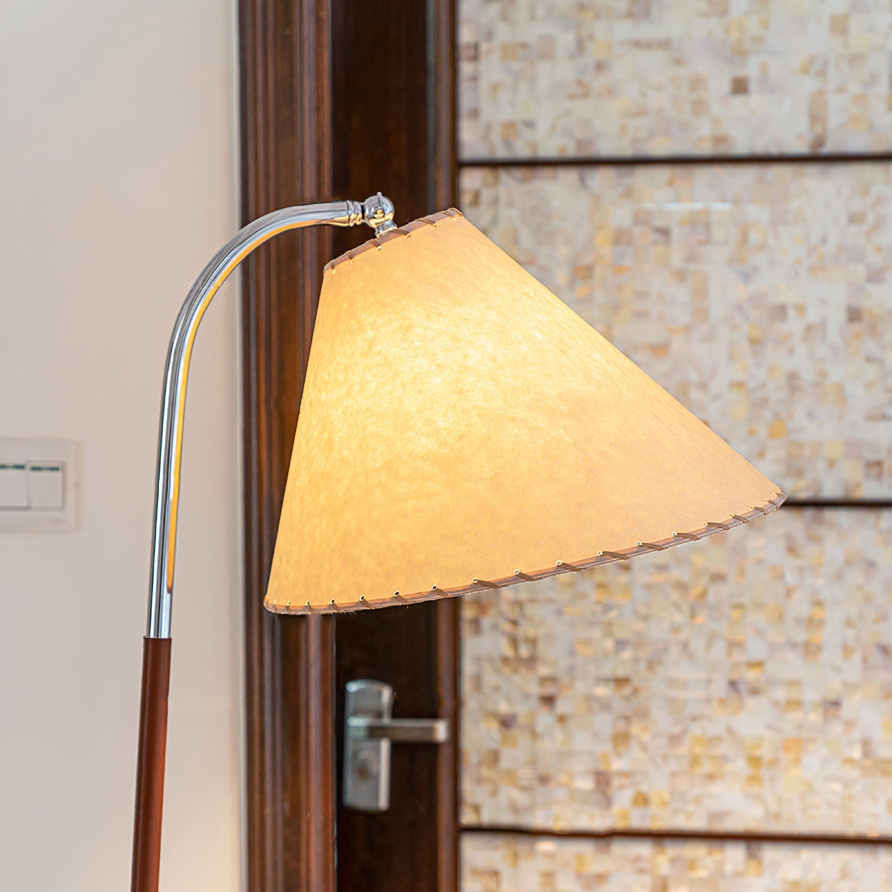 Lysandir Arc-shaped Wood Floor Lamp-Neutral Decor