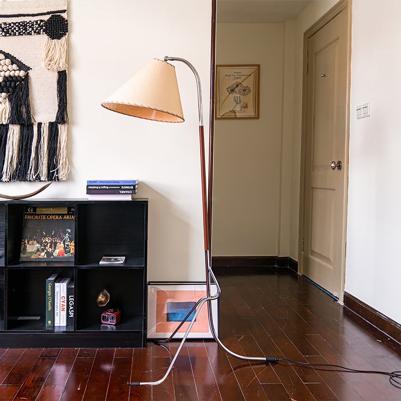 Lysandir Arc-shaped Wood Floor Lamp-Neutral Decor