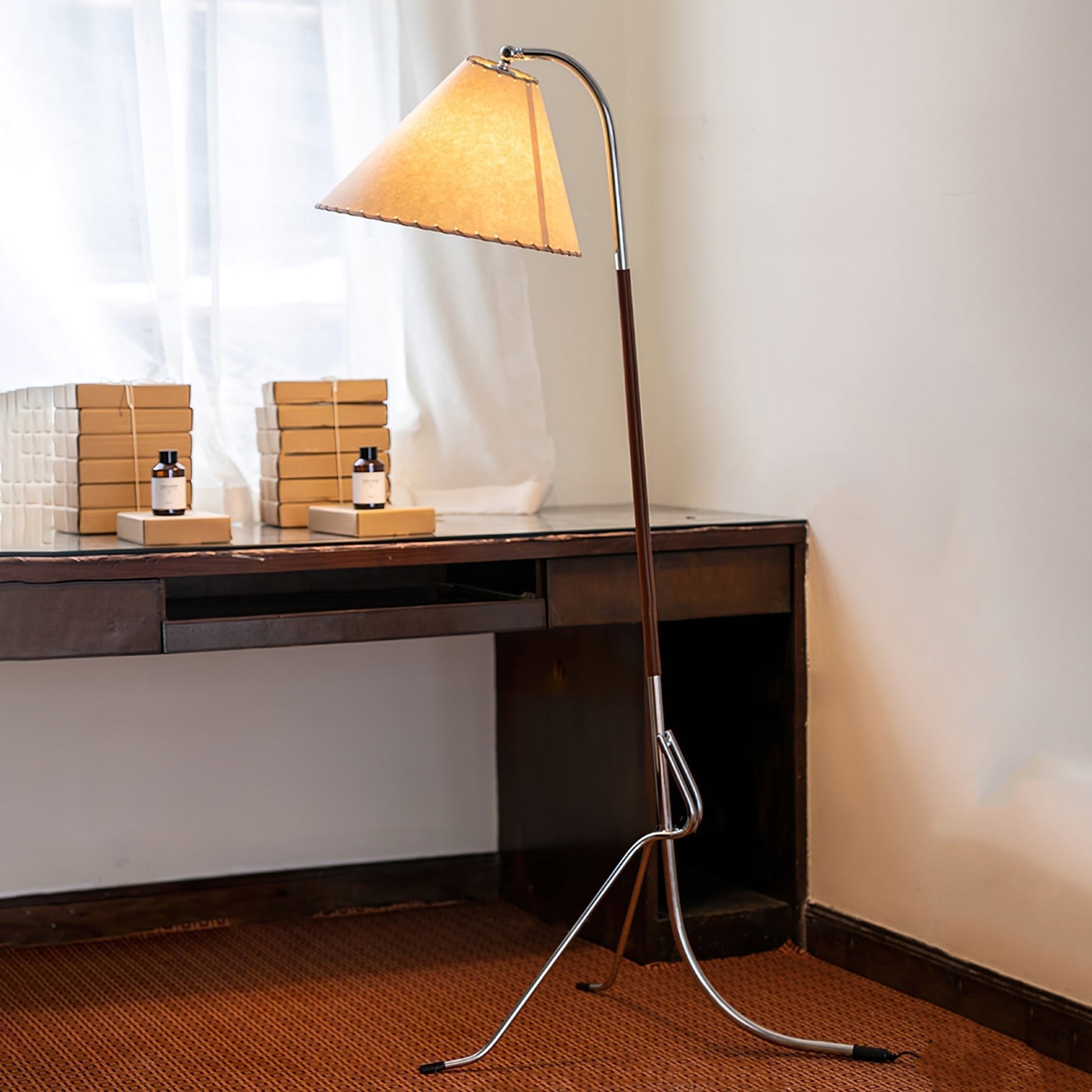 Lysandir Arc-shaped Wood Floor Lamp-Neutral Decor