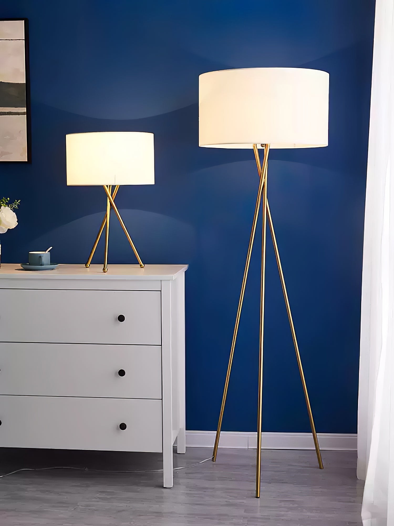 Zander Minimalist Fabric Floor Lamp-Neutral Decor