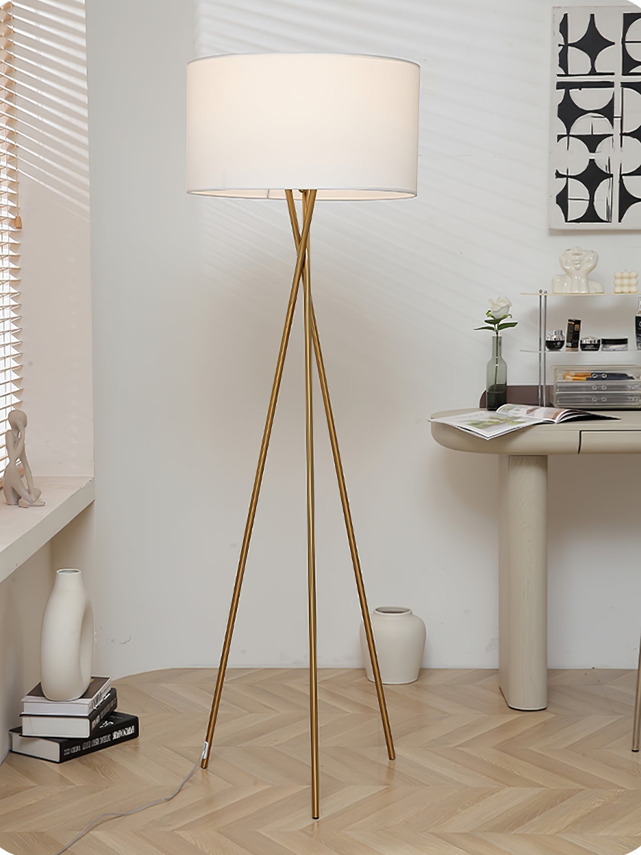 Zander Minimalist Fabric Floor Lamp-Neutral Decor