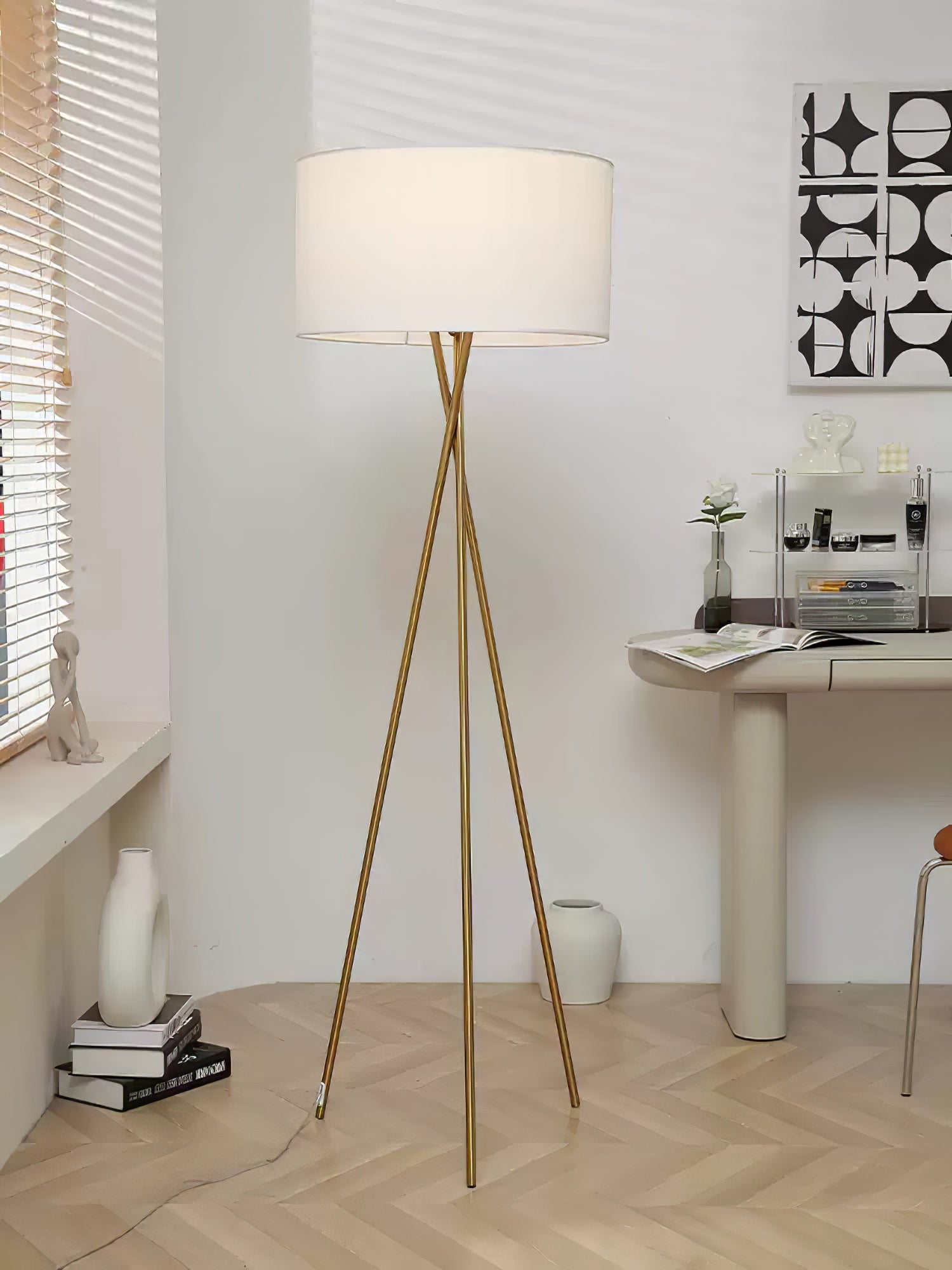 Zander Minimalist Fabric Floor Lamp-Neutral Decor