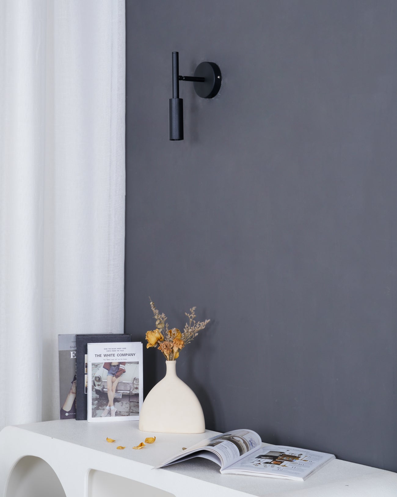 Brolen Modern Minimalist Wall Light-Neutral Decor