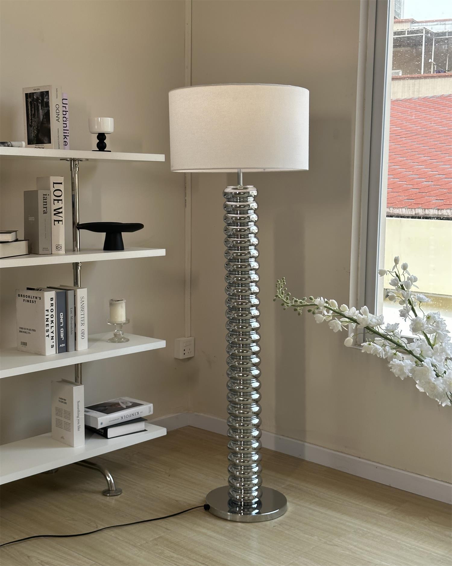 Twisy Floor Lamp