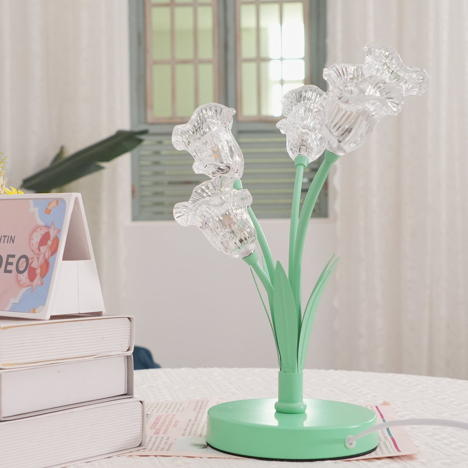 Aurdoril Whimsical Glass Table Lamp-Neutral Decor