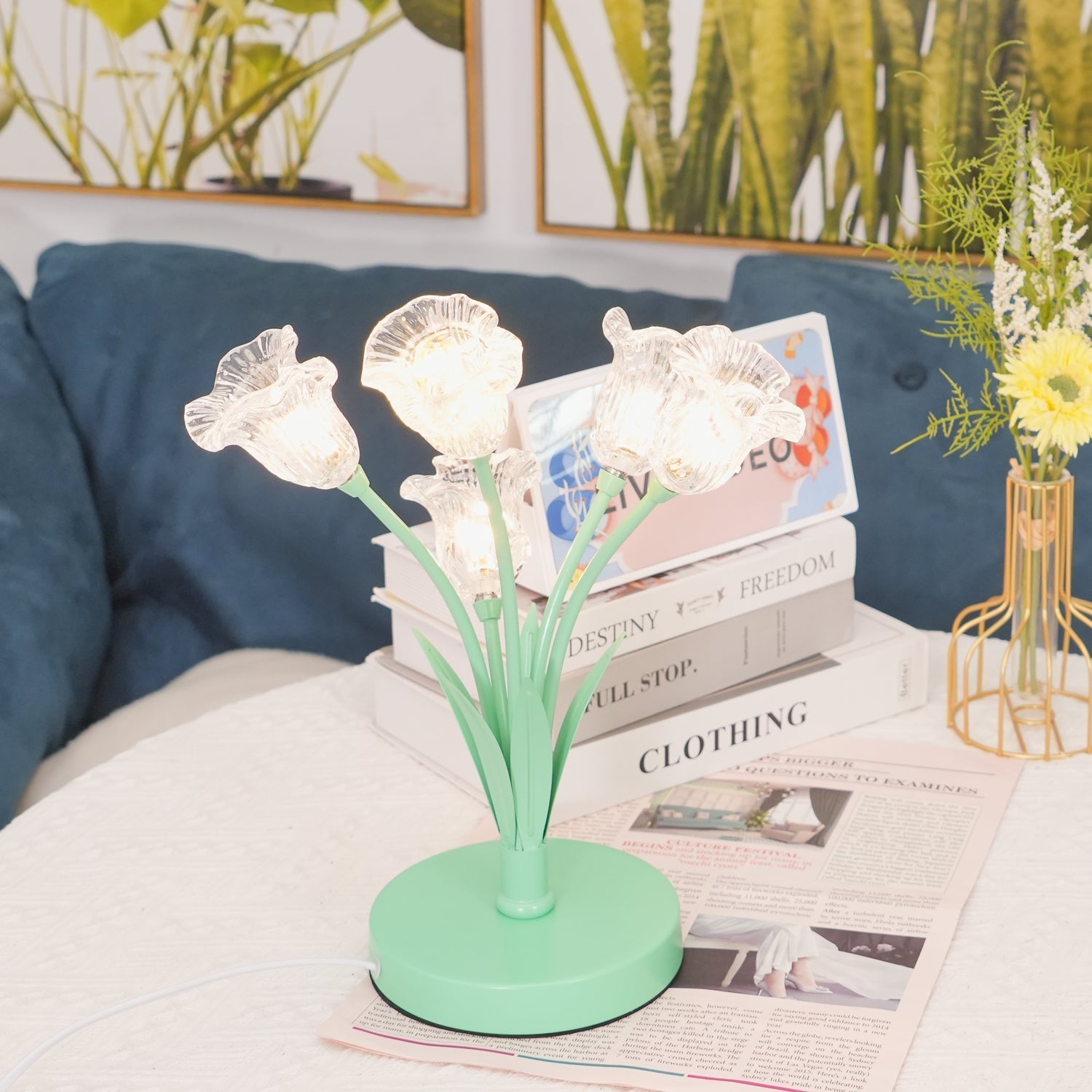 Aurdoril Whimsical Glass Table Lamp-Neutral Decor