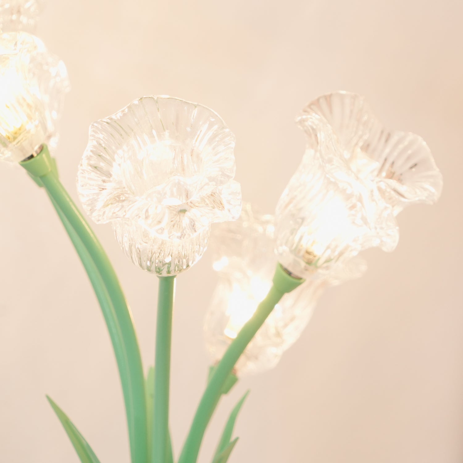 Aurdoril Whimsical Glass Table Lamp-Neutral Decor