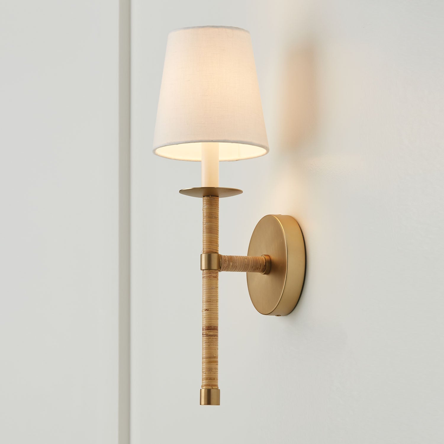 Conoror Wall Lamp