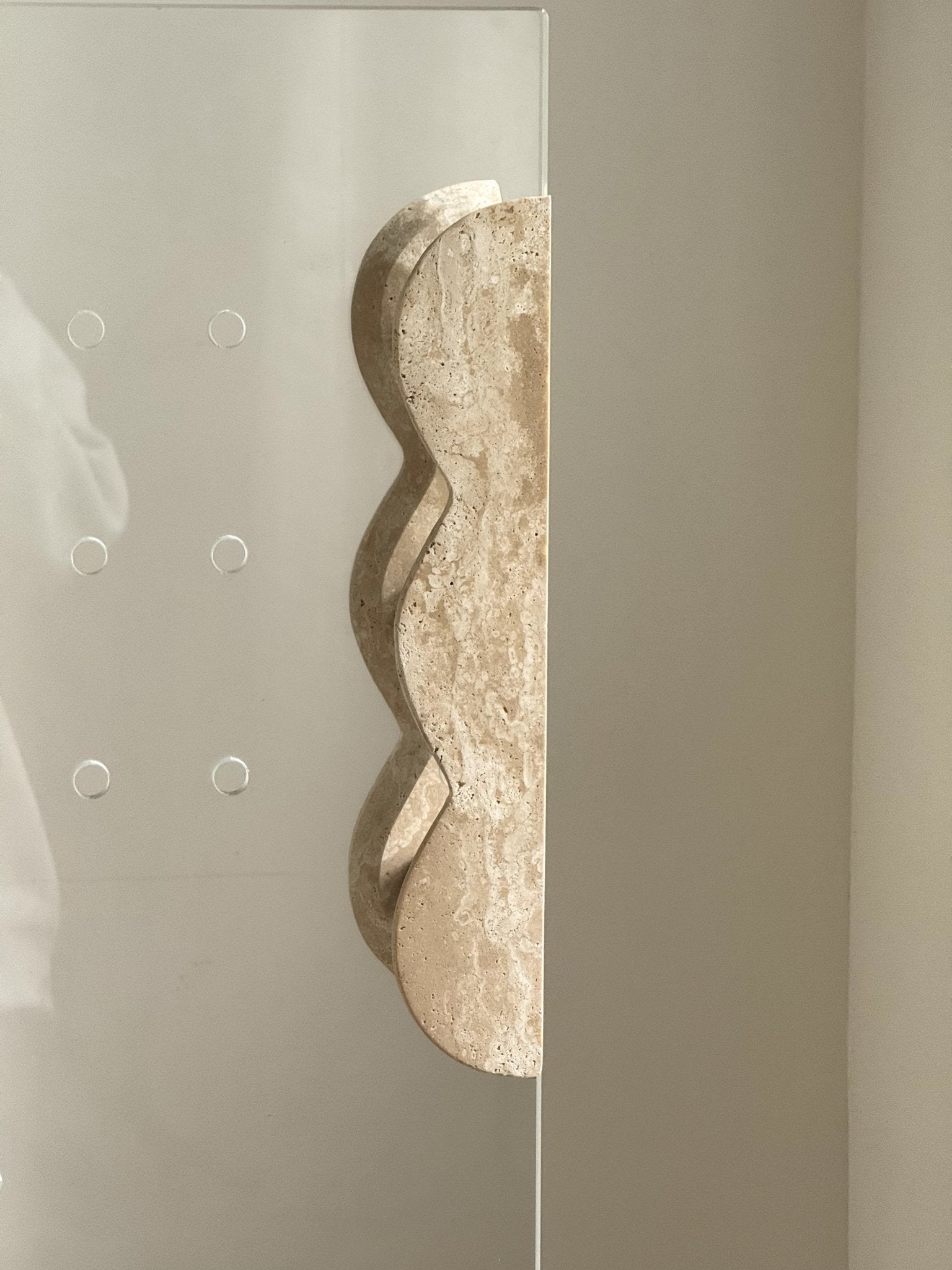 Twin-Curve Pull Handle-Neutral Decor
