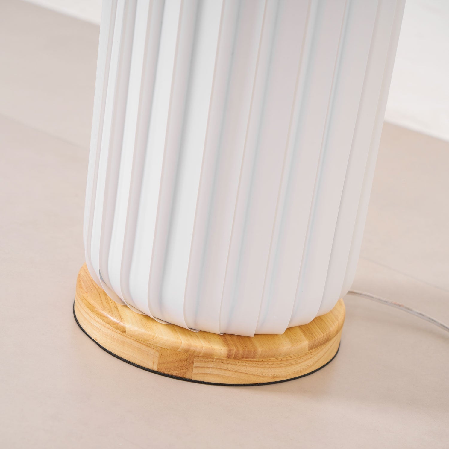 Oraeoril Modern PVC Floor Lamp-Neutral Decor