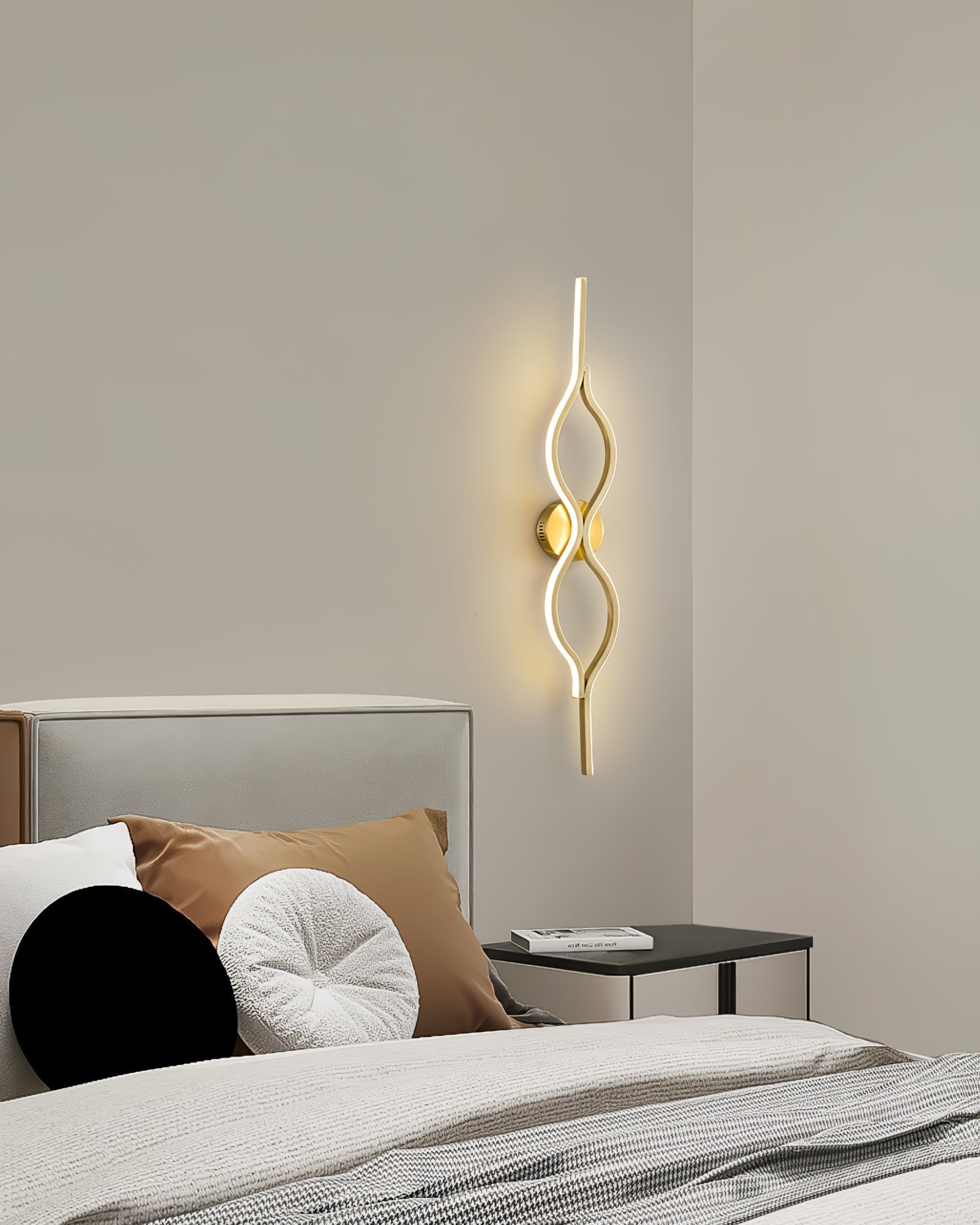 Myvenen Classic Twist Brass Wall Light-Neutral Decor
