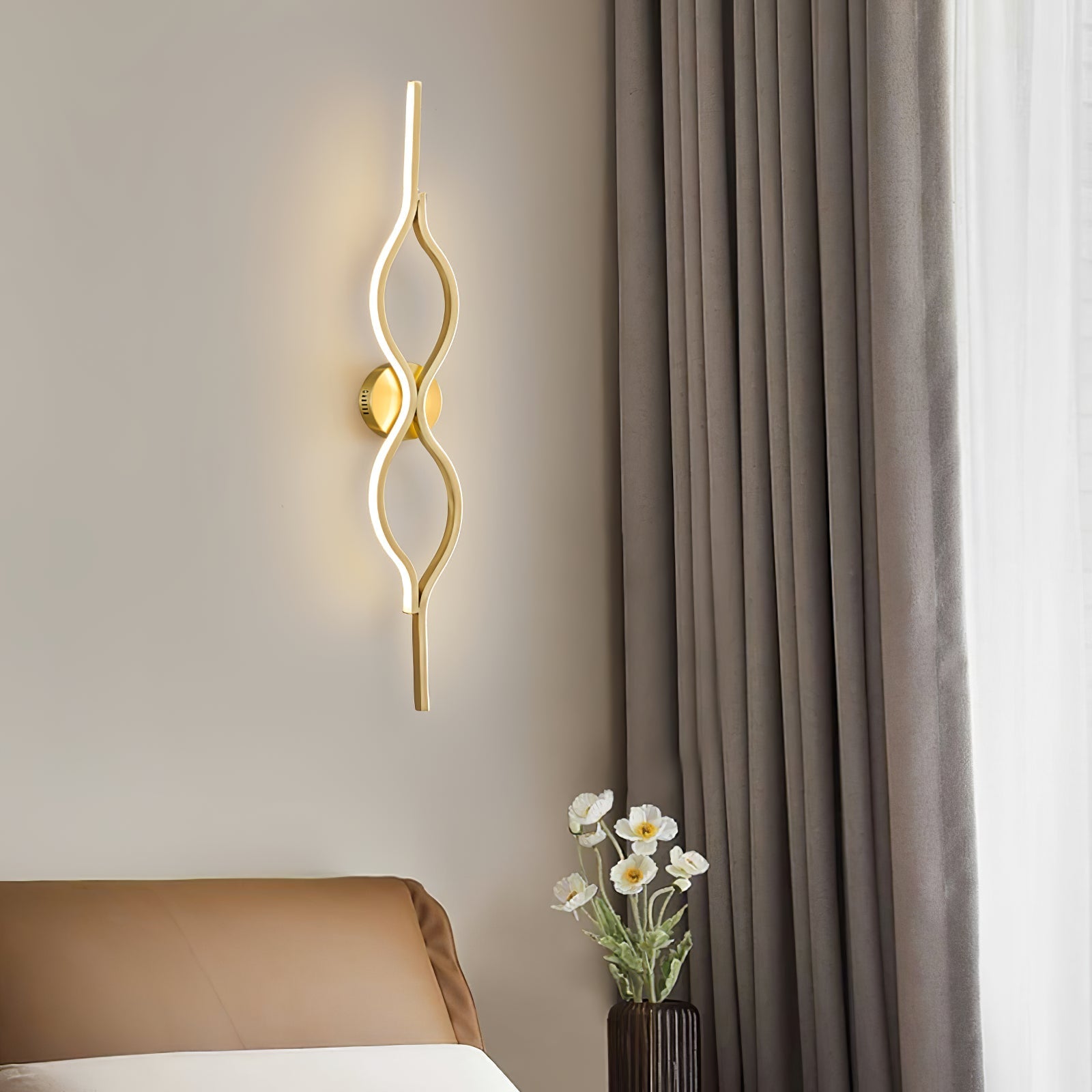 Myvenen Classic Twist Brass Wall Light-Neutral Decor