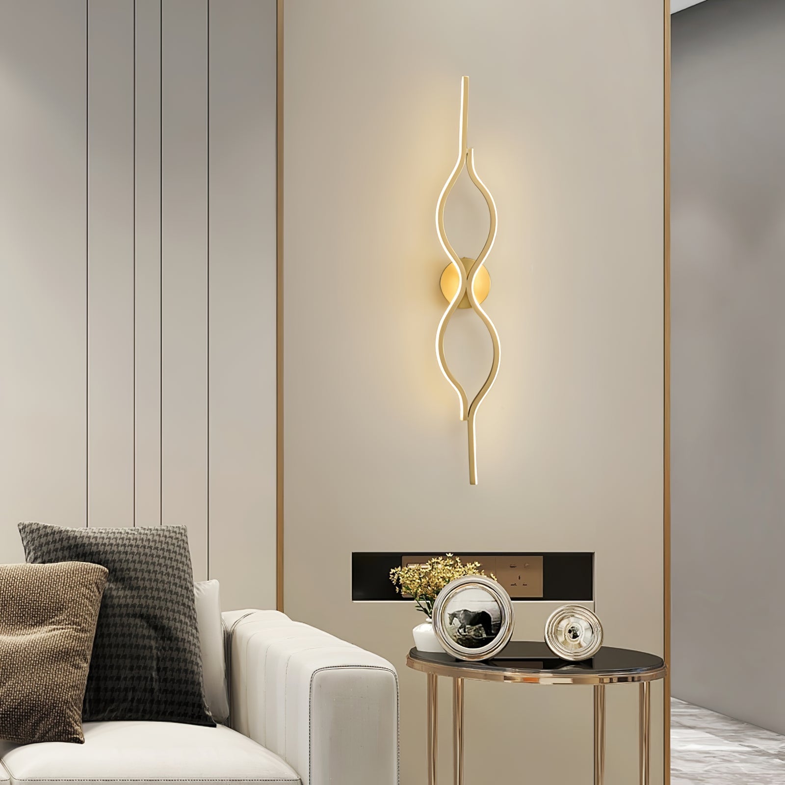 Myvenen Classic Twist Brass Wall Light-Neutral Decor