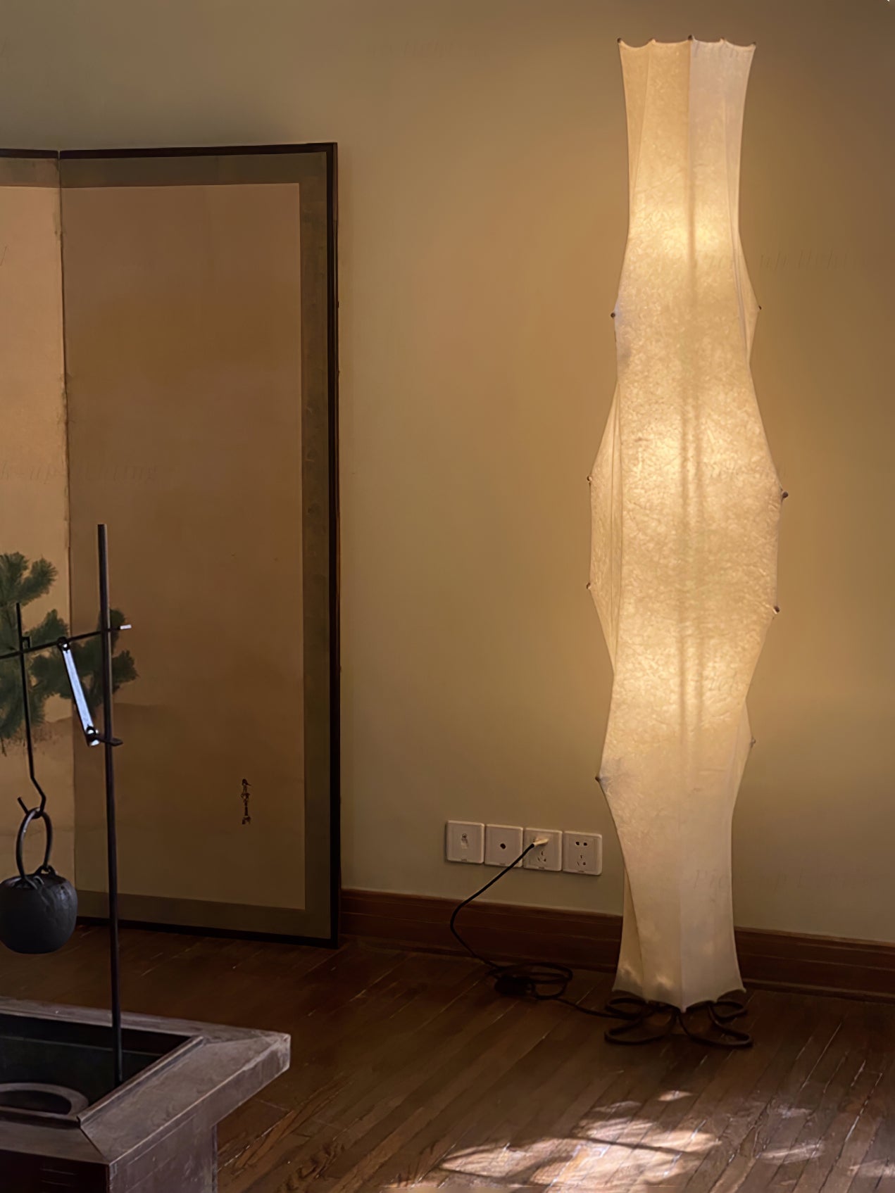 Vela Twist Silk Floor Lamp-Neutral Decor