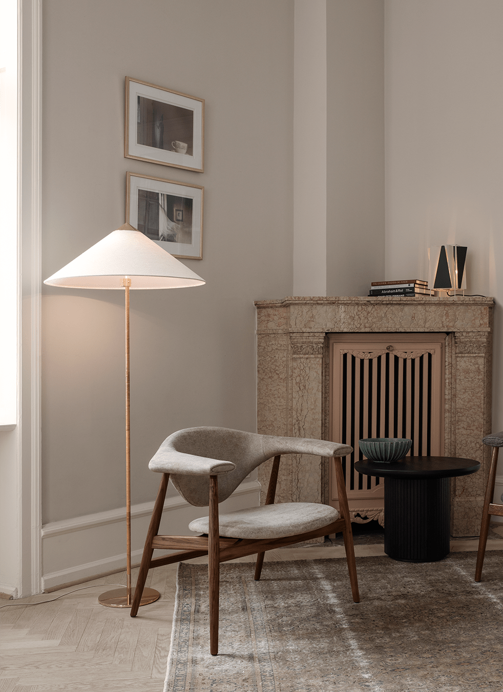 Docor Minimalist Floor Lamp-Neutral Decor
