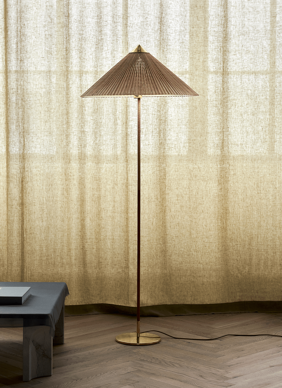 Docor Minimalist Floor Lamp-Neutral Decor