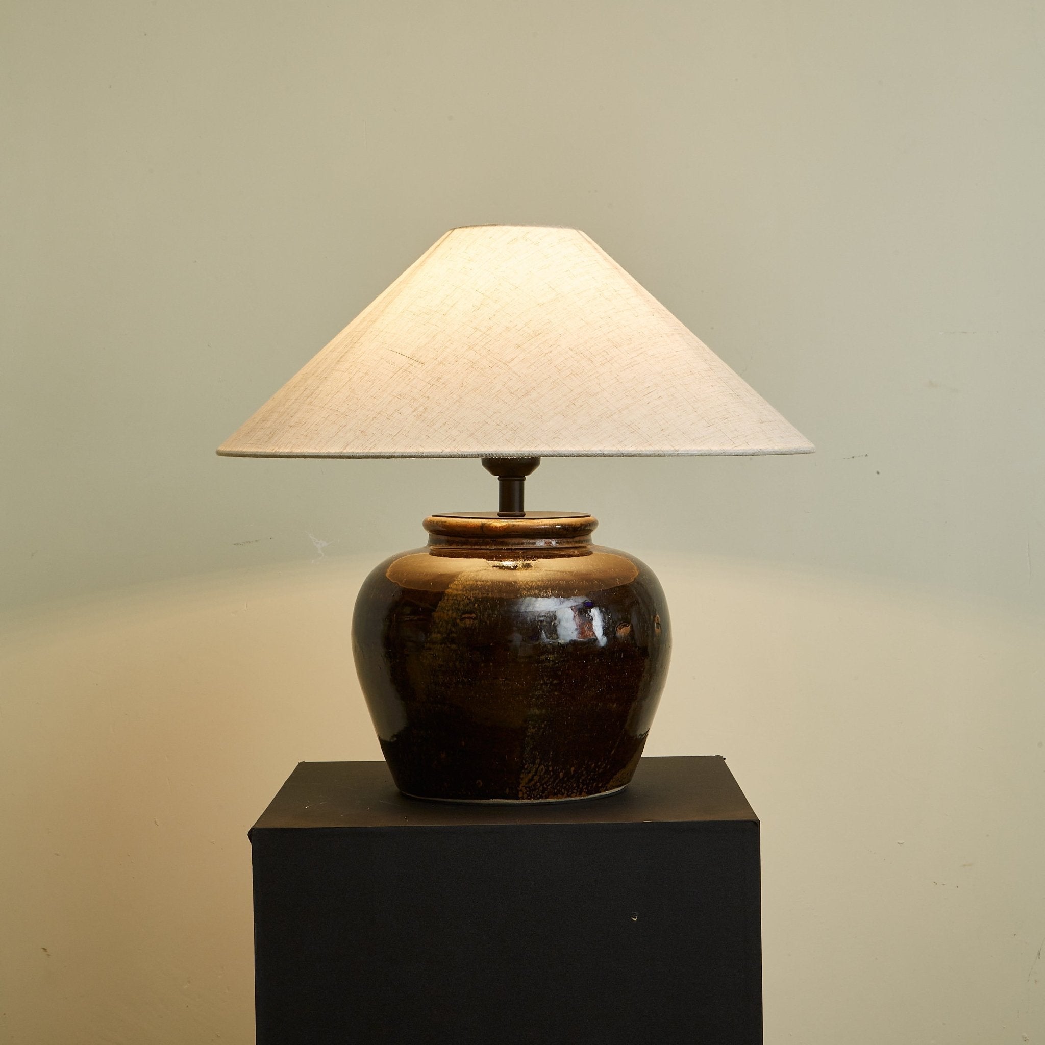 Ravien Umber Jar Table Lamp-Neutral Decor