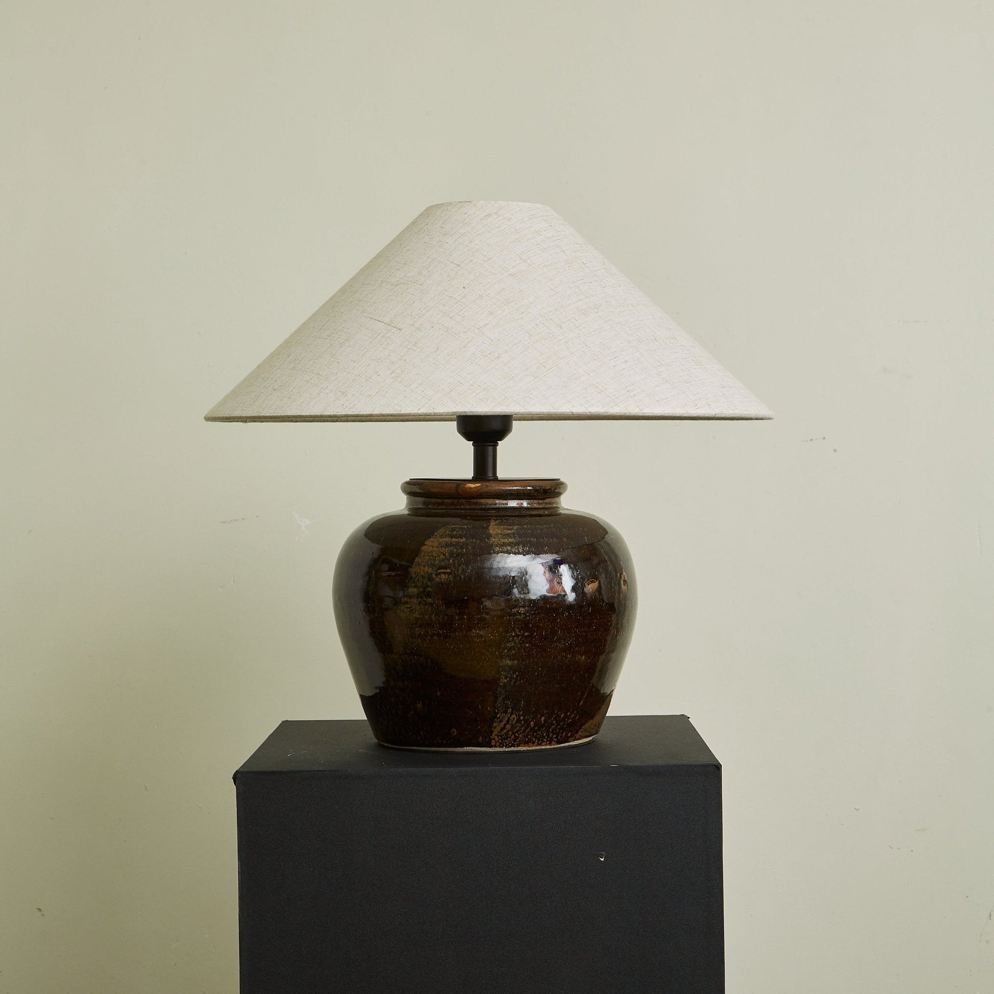 Ravien Umber Jar Table Lamp-Neutral Decor