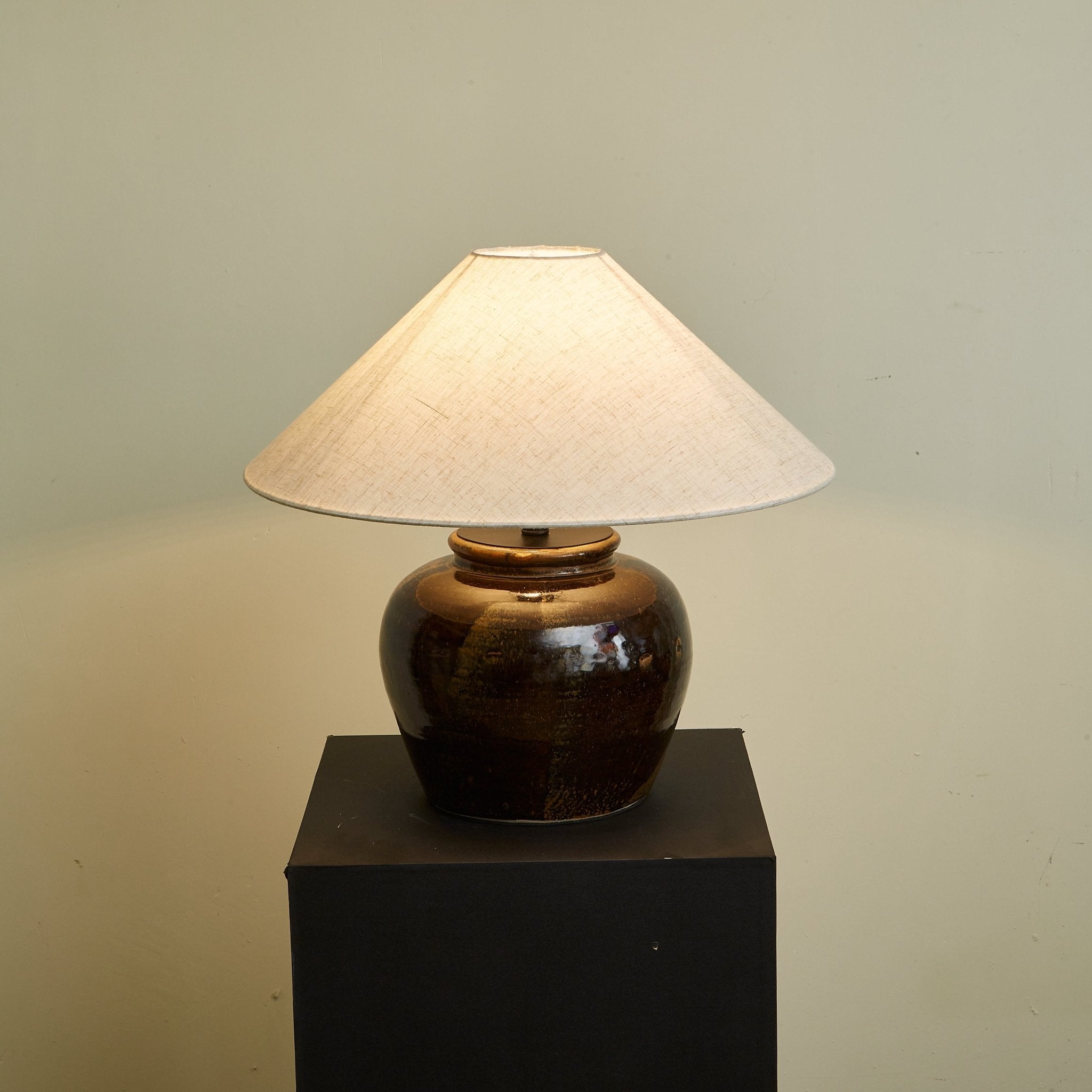Ravien Umber Jar Table Lamp-Neutral Decor