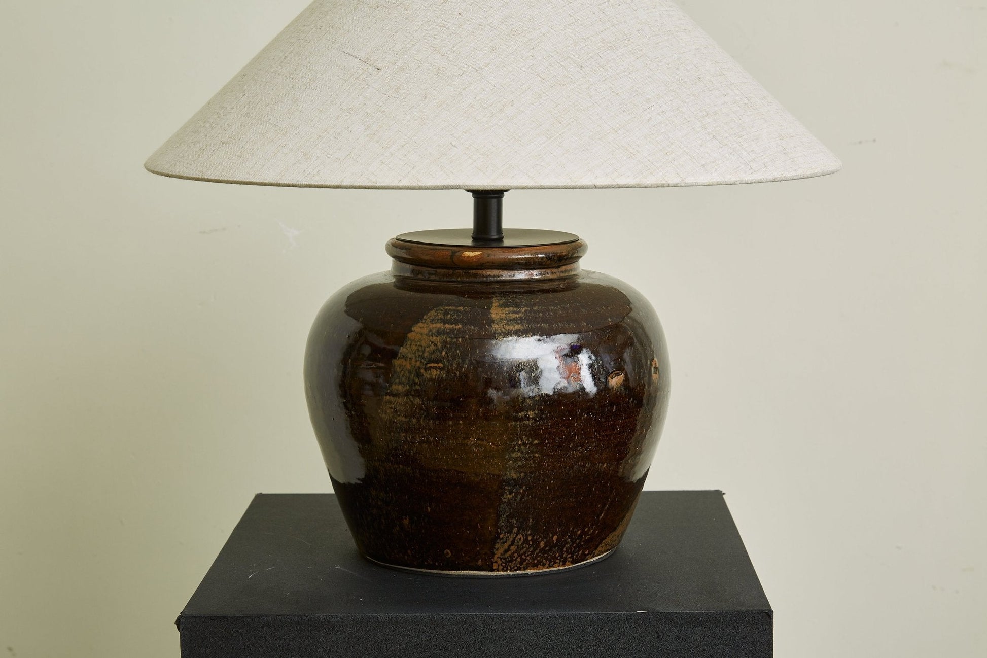 Ravien Umber Jar Table Lamp-Neutral Decor