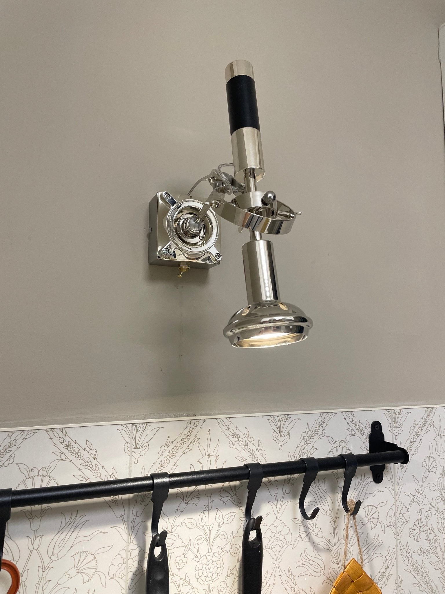 Gemn Edge Wall Lamp-Neutral Decor