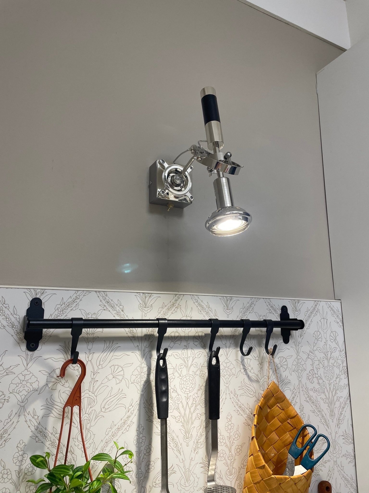 Gemn Edge Wall Lamp-Neutral Decor