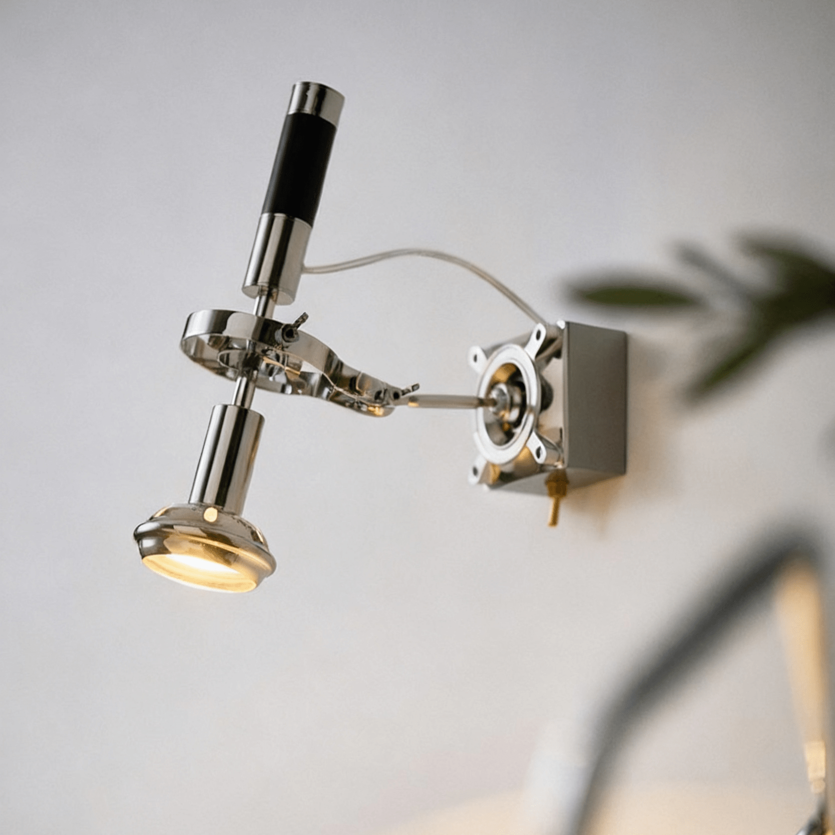 Gemn Edge Wall Lamp-Neutral Decor